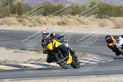 media/Nov-16-2025-Race Pace (Sun) [[8c5fa54630]]/Non Verified Riders (1st 20 Minutes)/2-Turn 10 (1010am)/